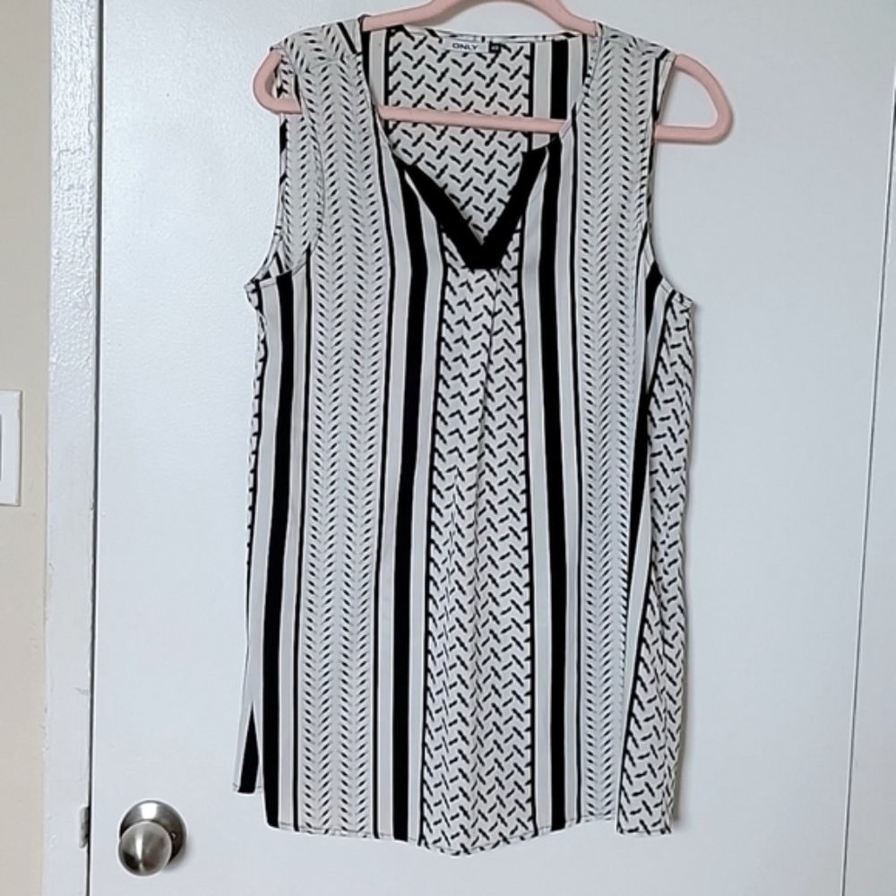 ONLY black and white Tunic EU 40